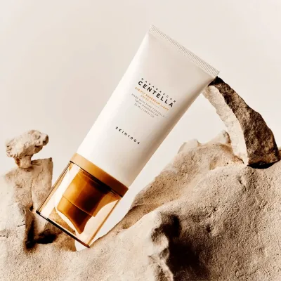 SKIN1004 - Madagascar Centella Air-Fit Suncream Light
